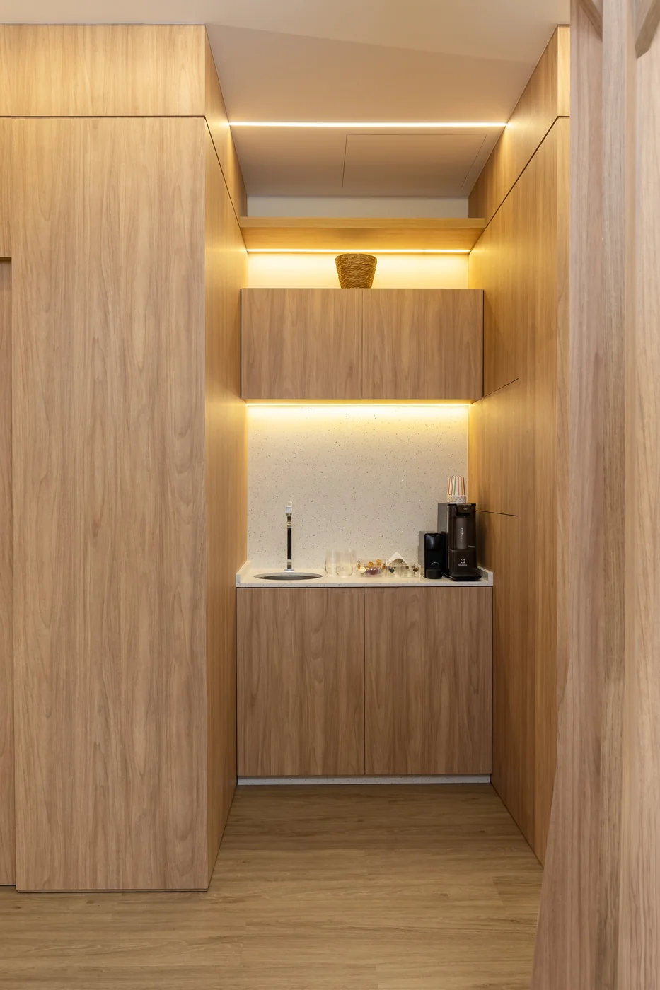 Detalhe técnico de obra em clínica